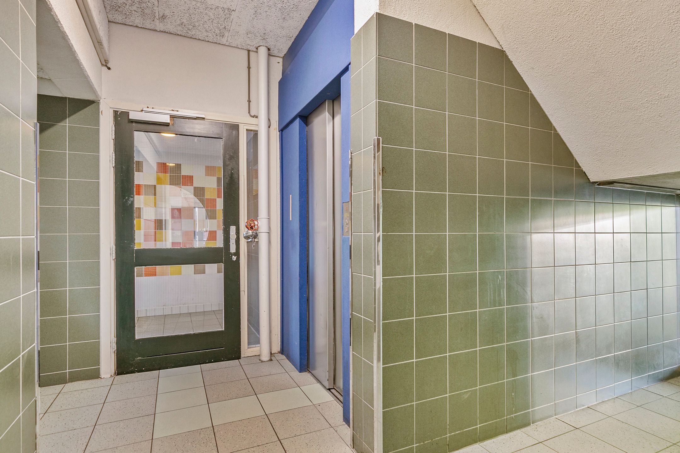 Photo 6 of Weena 801