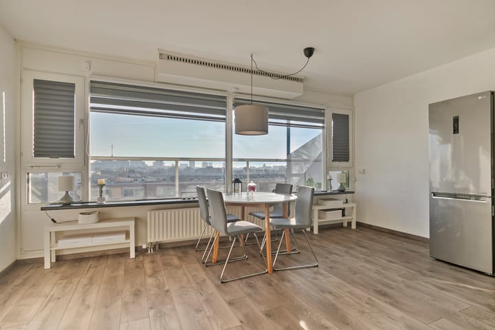 Photo 11 of Weena 801