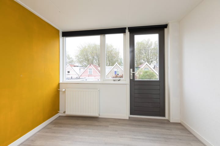 Foto 16 van 2e Hollandiastraat 30