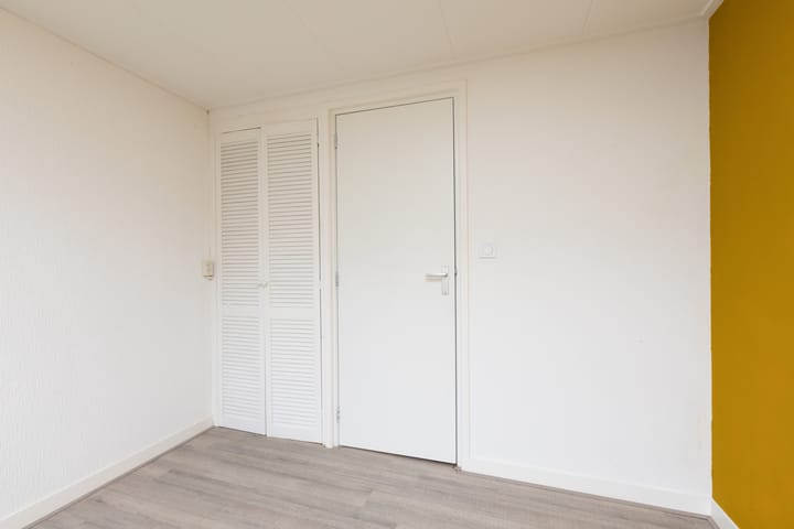 Foto 17 van 2e Hollandiastraat 30