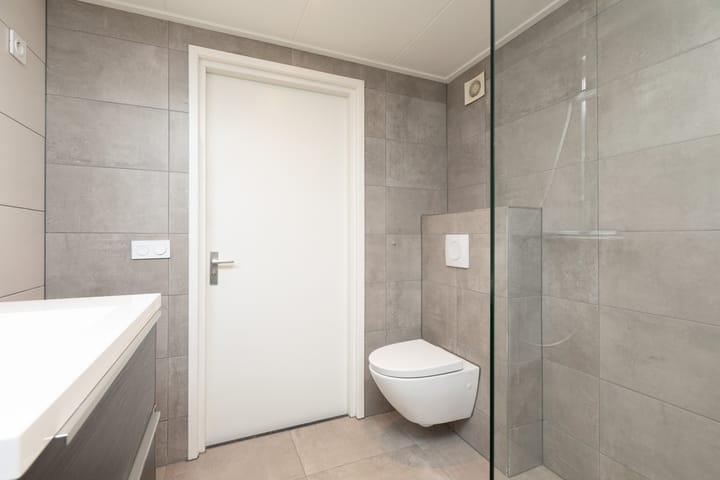 Foto 20 van 2e Hollandiastraat 30