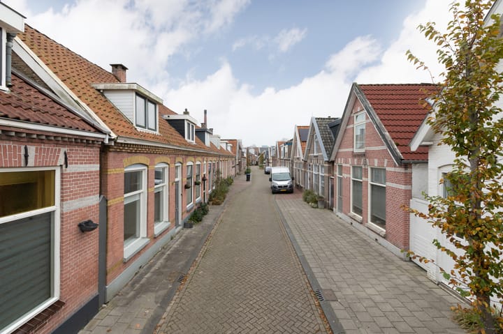 Foto 32 van 2e Hollandiastraat 30