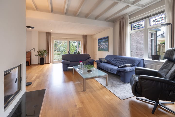 Foto 10 van Bloemendaallaan 10