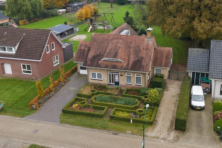 Foto 83 van Beekstraat 27