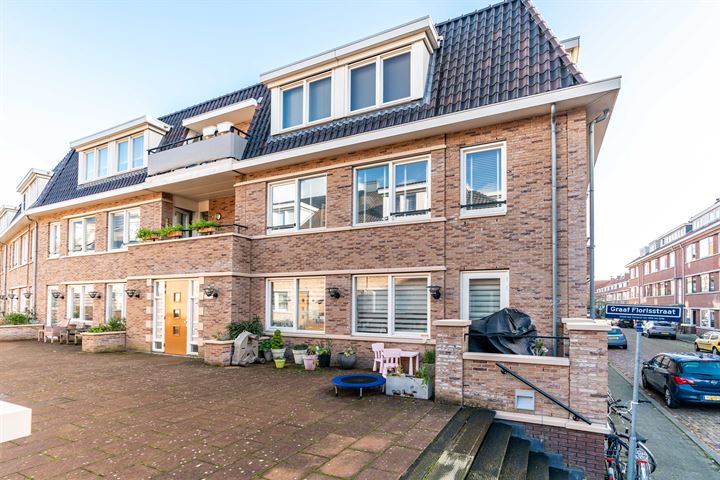 Bekijk foto 1 van Graaf Florisstraat 31