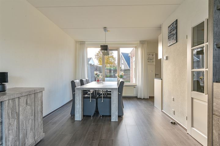 Bekijk foto 12 van Riegheidestraat 46