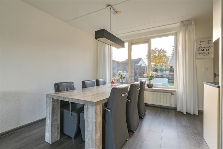 Bekijk foto 13 van Riegheidestraat 46