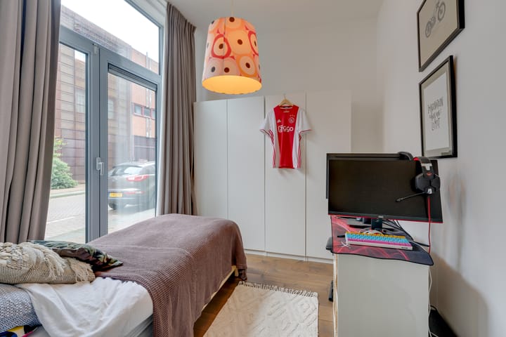 Foto 15 van Scheepstimmermanstraat 65