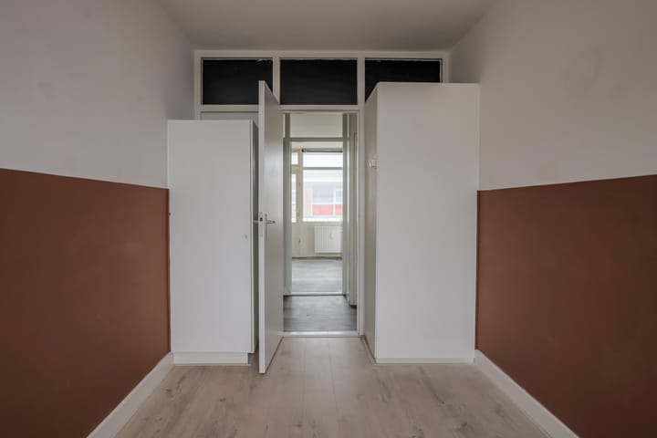 Photo 8 of Willem van Alcmadestraat 7