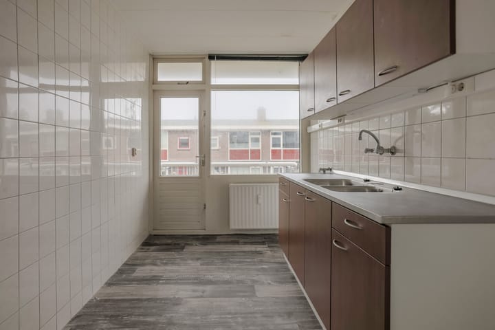 Photo 9 of Willem van Alcmadestraat 7