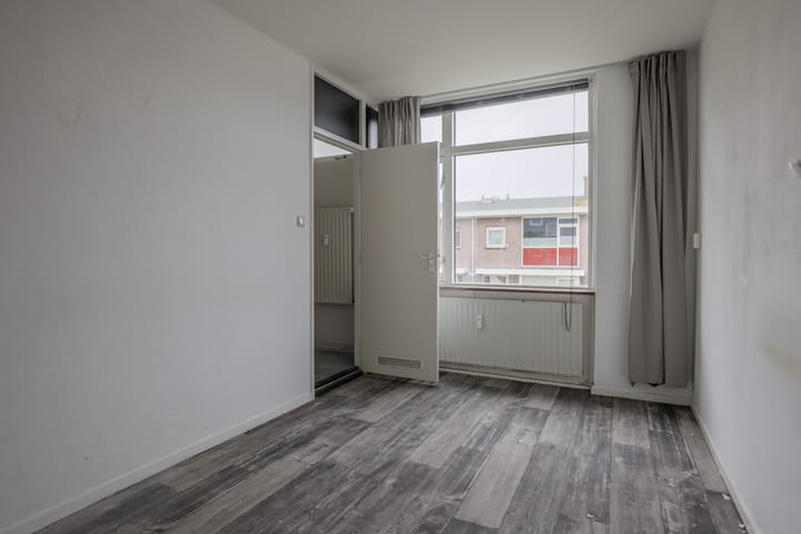 Photo 11 of Willem van Alcmadestraat 7