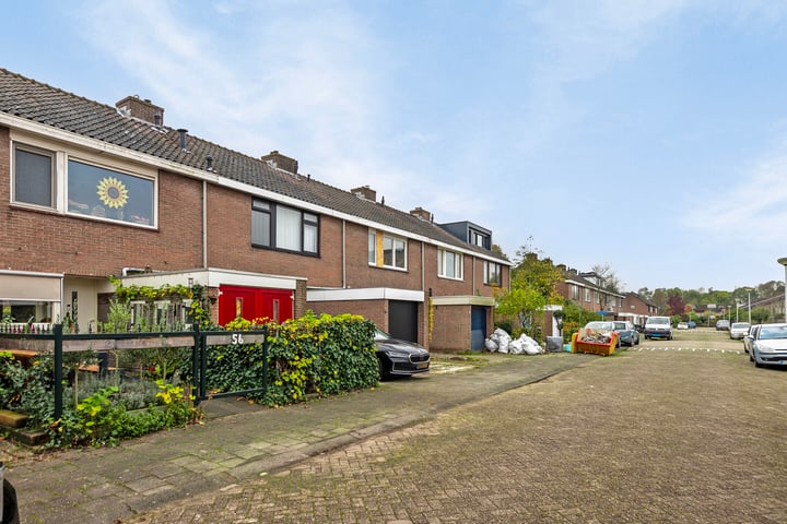 Bekijk foto 34 van Lijsterbesstraat 56