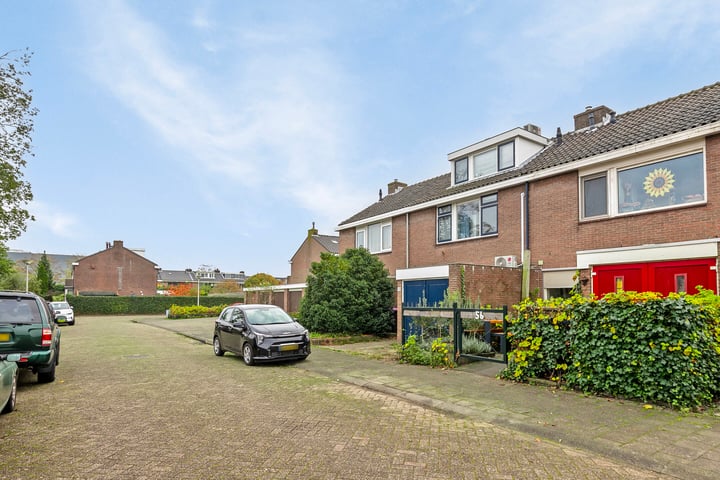 Bekijk foto 35 van Lijsterbesstraat 56