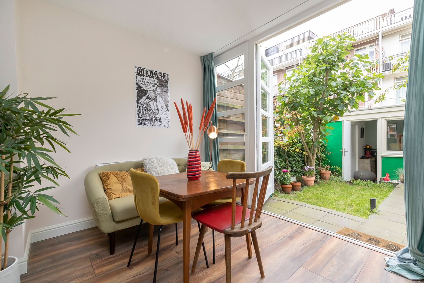 Photo 19 of Hunzestraat 118-H