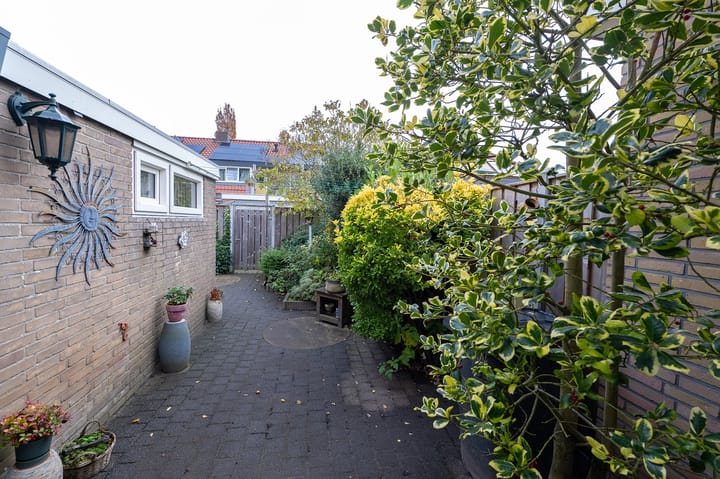 Foto 25 van Larixstraat 38