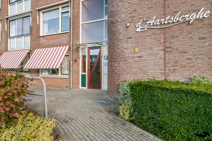 View photo 7 of Weidestraat 19