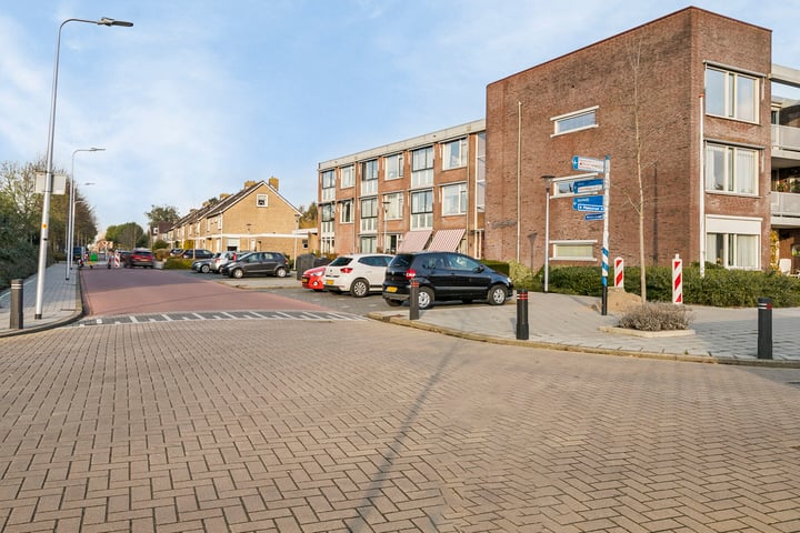 View photo 43 of Weidestraat 19