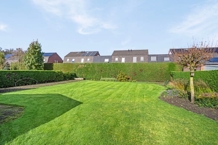 Foto 28 van Moostenstraat 16