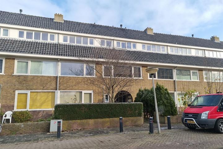 View photo 1 of Diepenbrockstraat 42