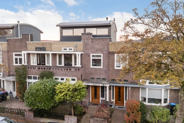 Bekijk foto 1 van Lijsterstraat 19