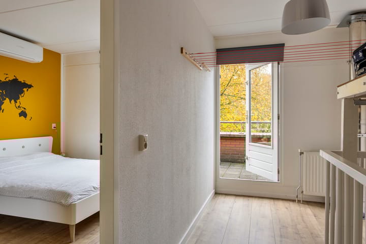 Photo 38 of Schiestraat 36