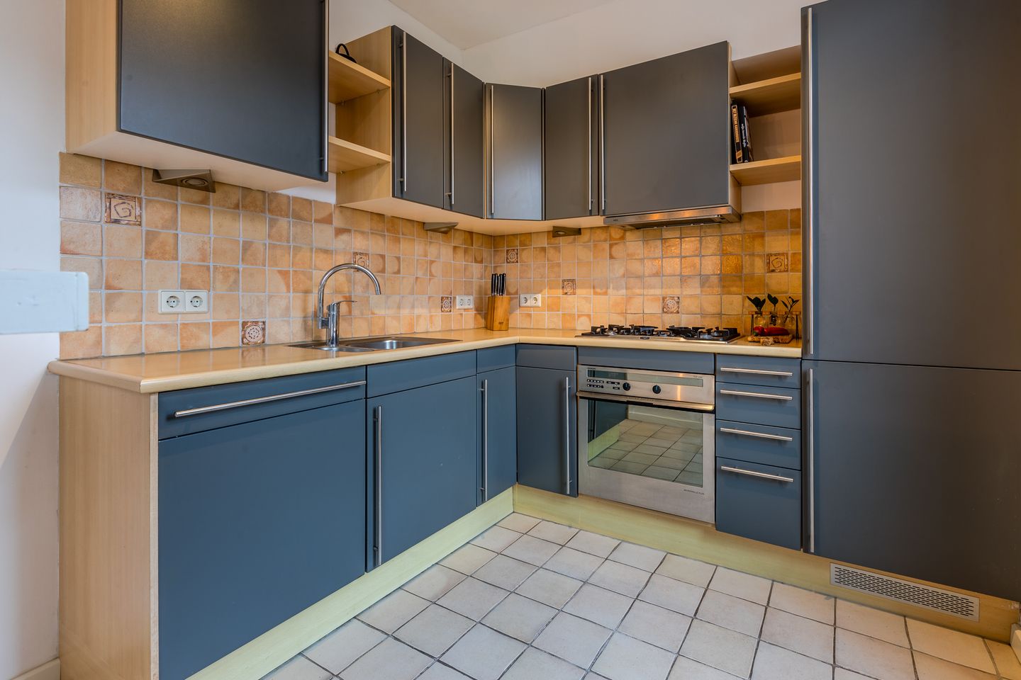 Foto 20 van Frisostraat 5