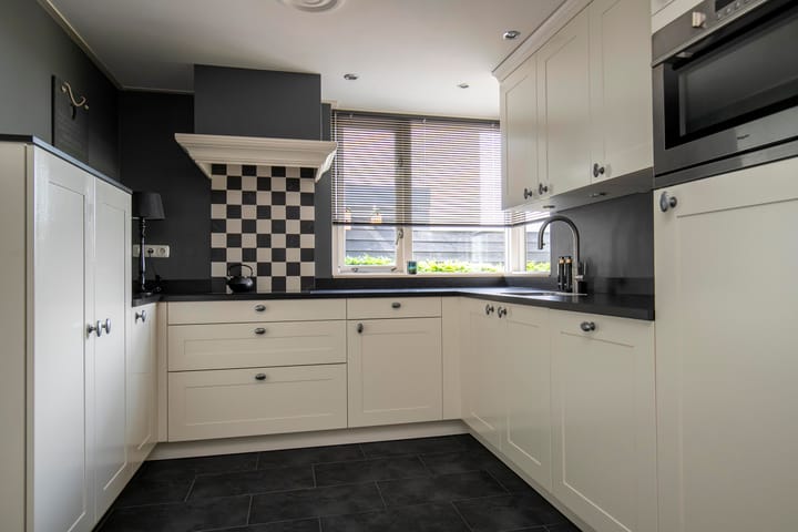 Photo 4 of Roebol 69