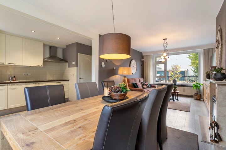 Photo 13 of Pater Bleijsstraat 33