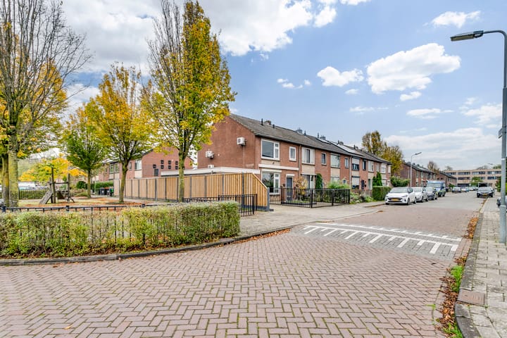 Photo 37 of Pater Bleijsstraat 33