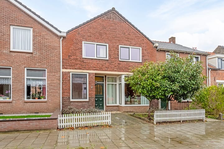 Photo 1 of Veerstraat 9