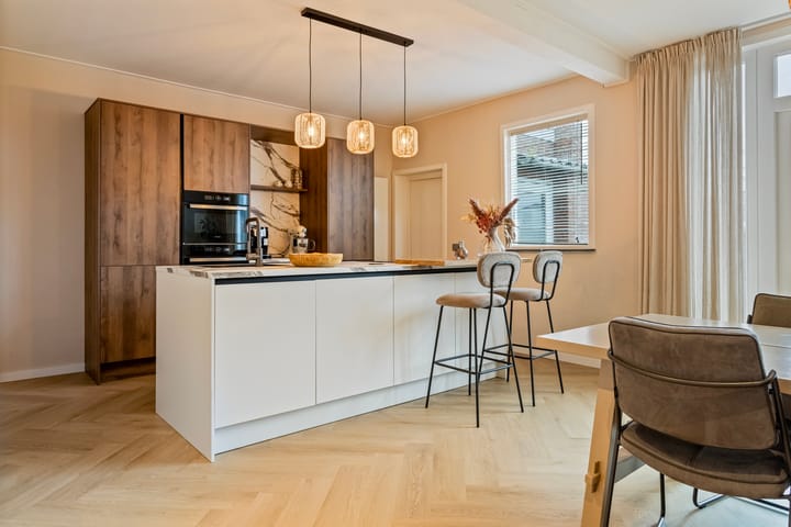 Photo 15 of Veerstraat 9