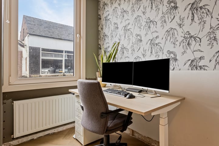 Photo 21 of Veerstraat 9