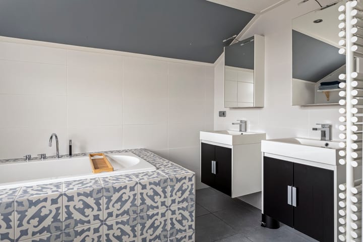 Photo 28 of Veerstraat 9