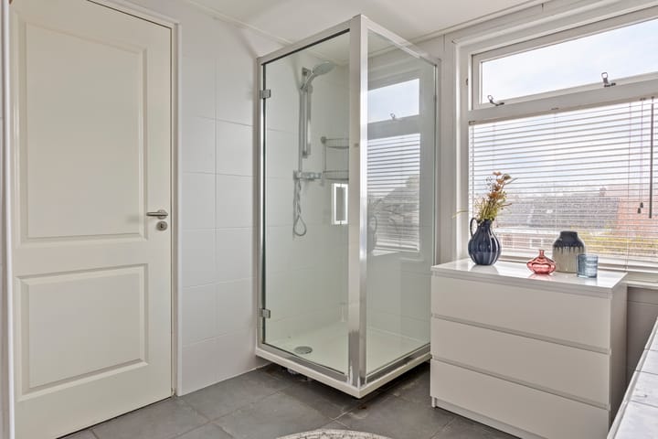 Photo 29 of Veerstraat 9