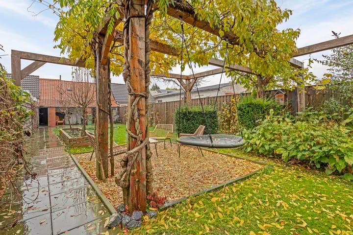 Photo 35 of Veerstraat 9