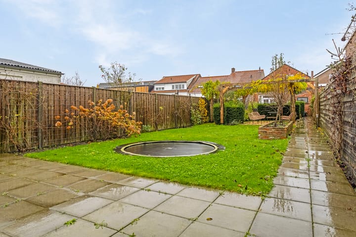 Photo 38 of Veerstraat 9