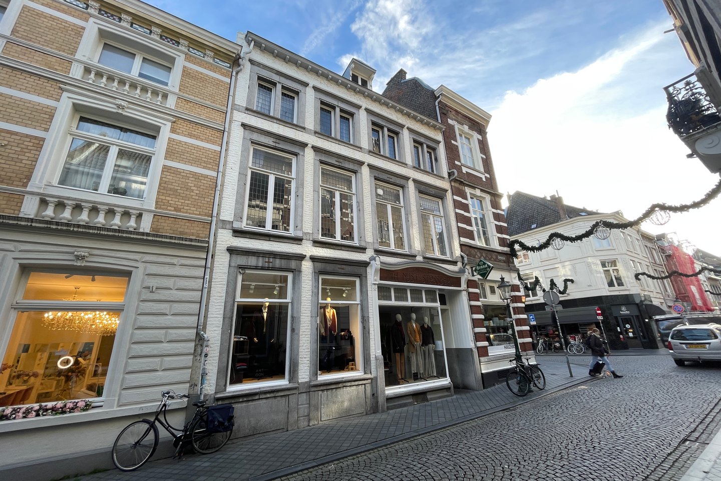 View photo 2 of Rechtstraat 23