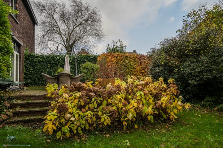 Foto 50 van Burgemeester Janssenstraat 28