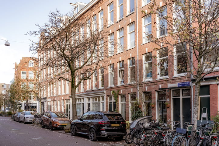 View photo 2 of Fannius Scholtenstraat 75-1