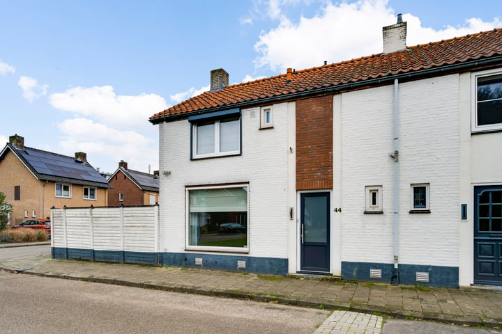 Bekijk foto 31 van Louis Beerenbrouckstraat 44