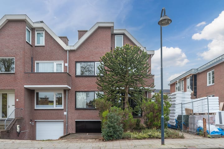 Foto 5 van Burgemeester le Coultrestraat 1