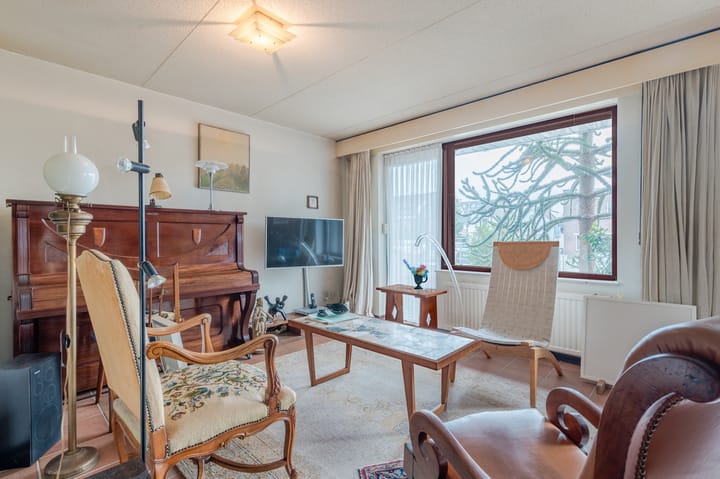 Foto 18 van Burgemeester le Coultrestraat 1