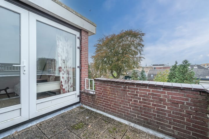 Foto 59 van Burgemeester le Coultrestraat 1