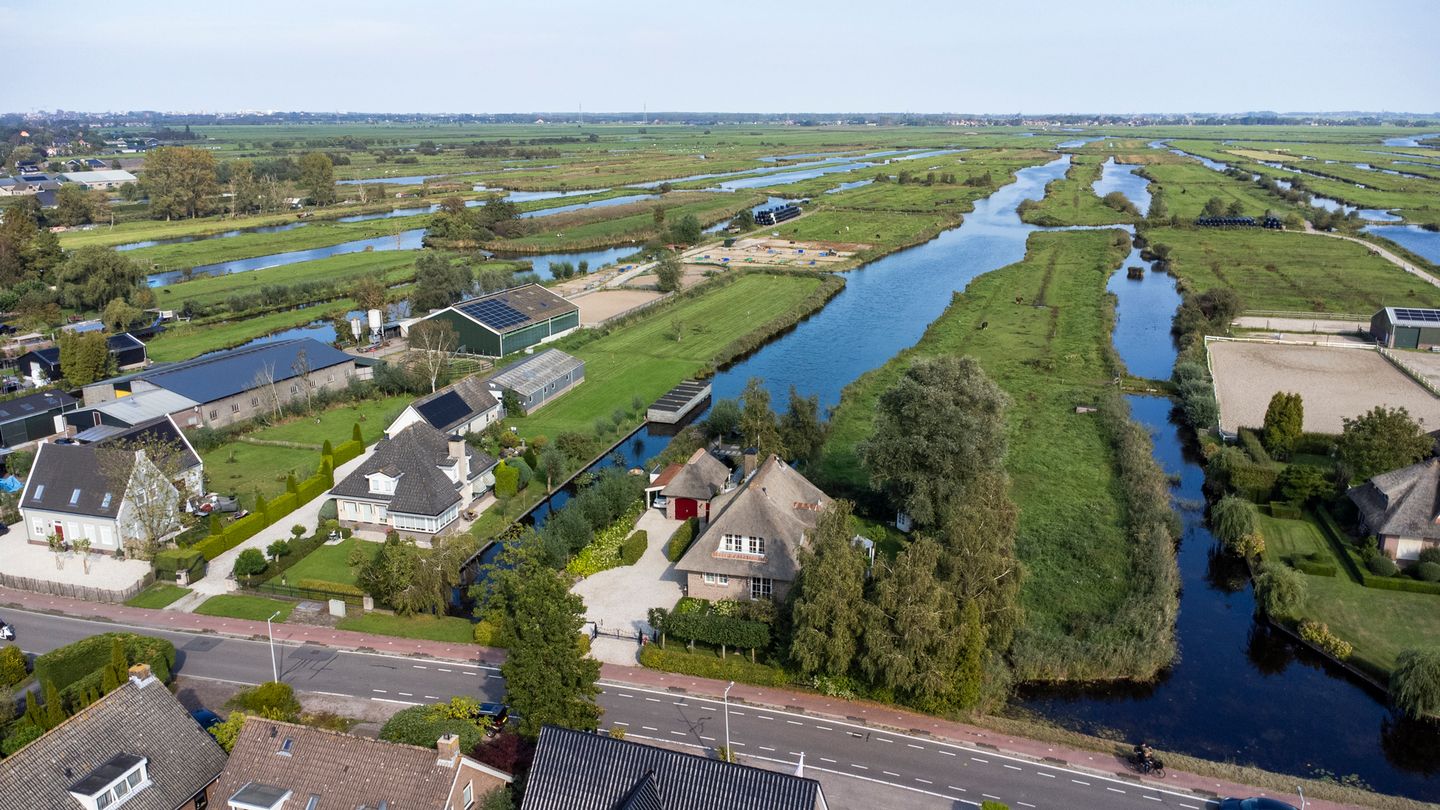 Foto 10 van Den Ilp 137