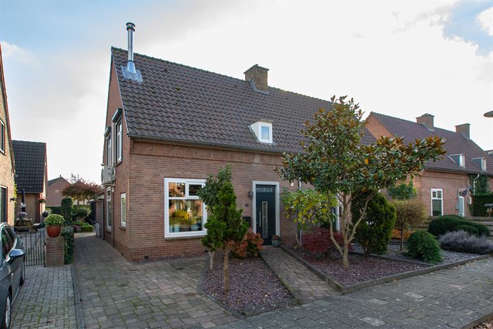 Pastoor van Sonsbeeckstr 33