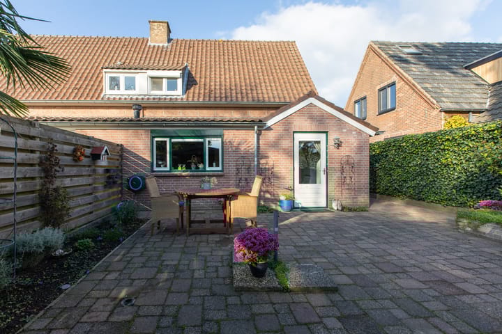 Foto 33 van Pastoor van Sonsbeeckstr 33