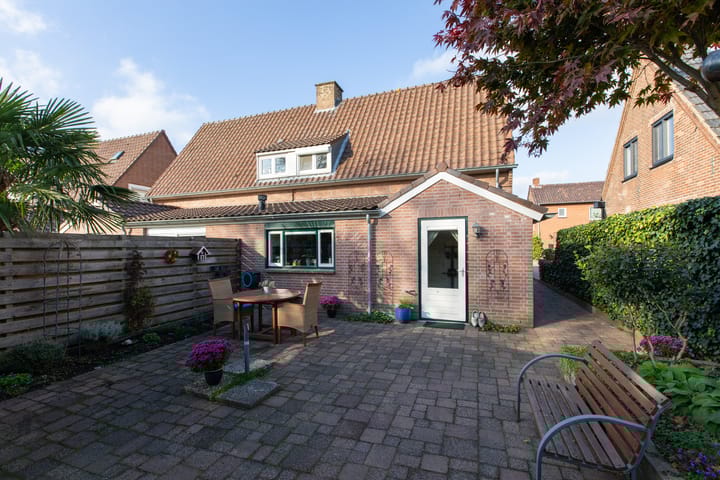 Foto 38 van Pastoor van Sonsbeeckstr 33