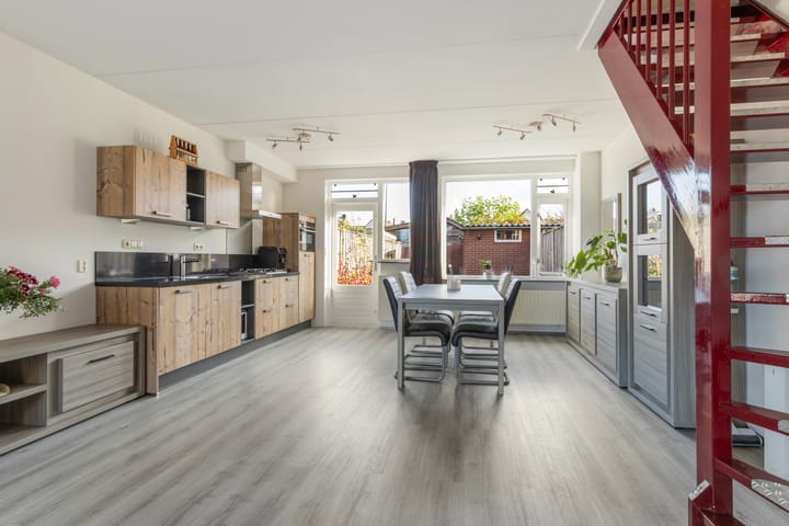 Foto 11 van Werninkhofstraat 8