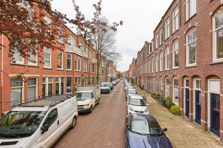 View photo 38 of Van Loostraat 131