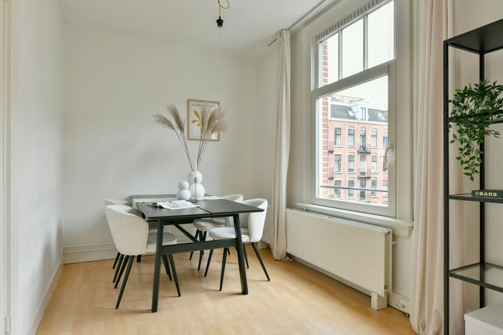 Foto 9 van Brederodestraat 107-2